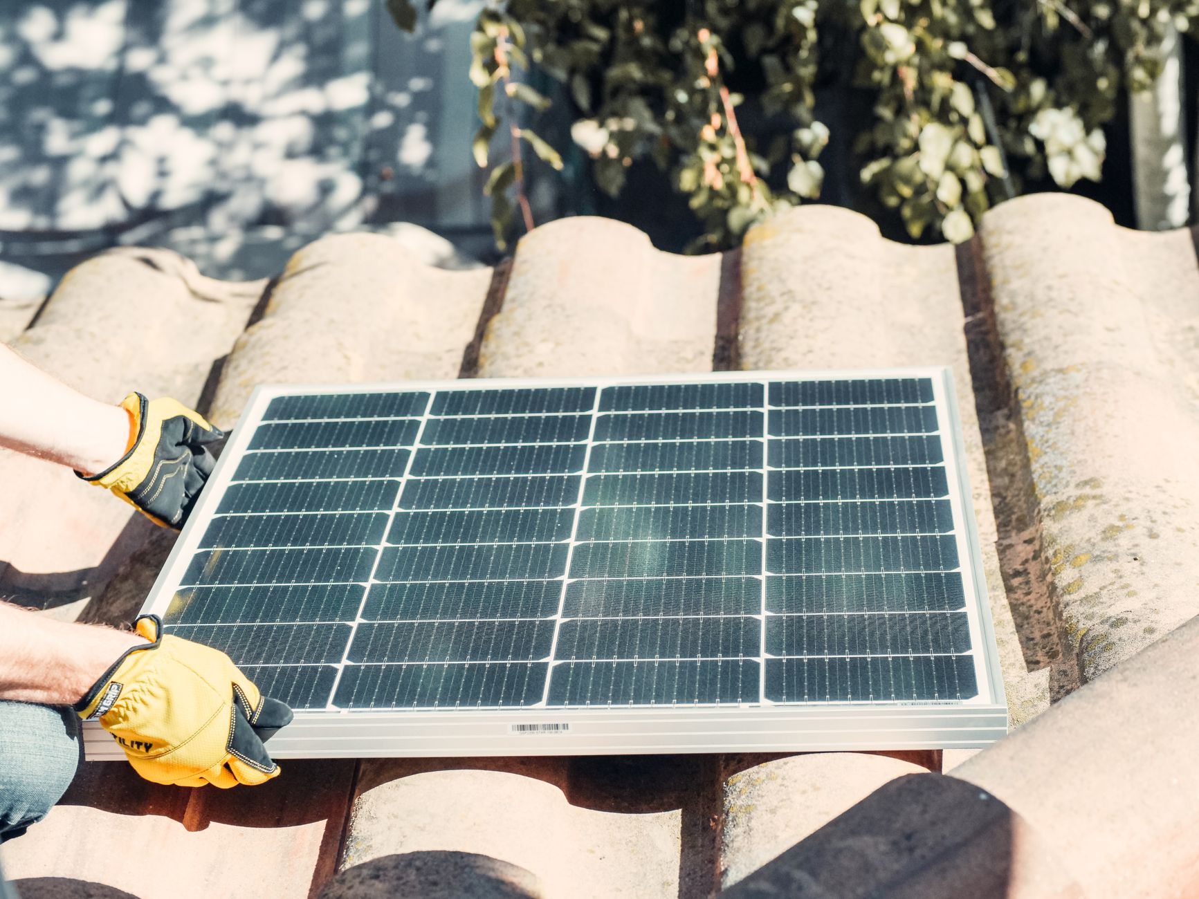 Installateur panneaux solaires équipe à Créteil